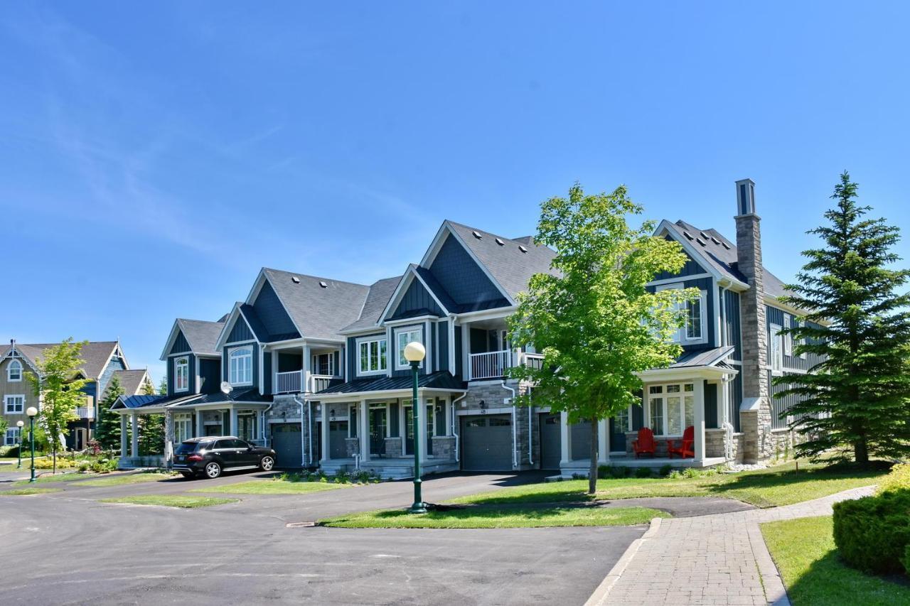 New Blue Mountain Village Snowbridge Executive Townhome Sleeps 10 With Outdoor Pool And Shuttle Nottawa Extérieur photo