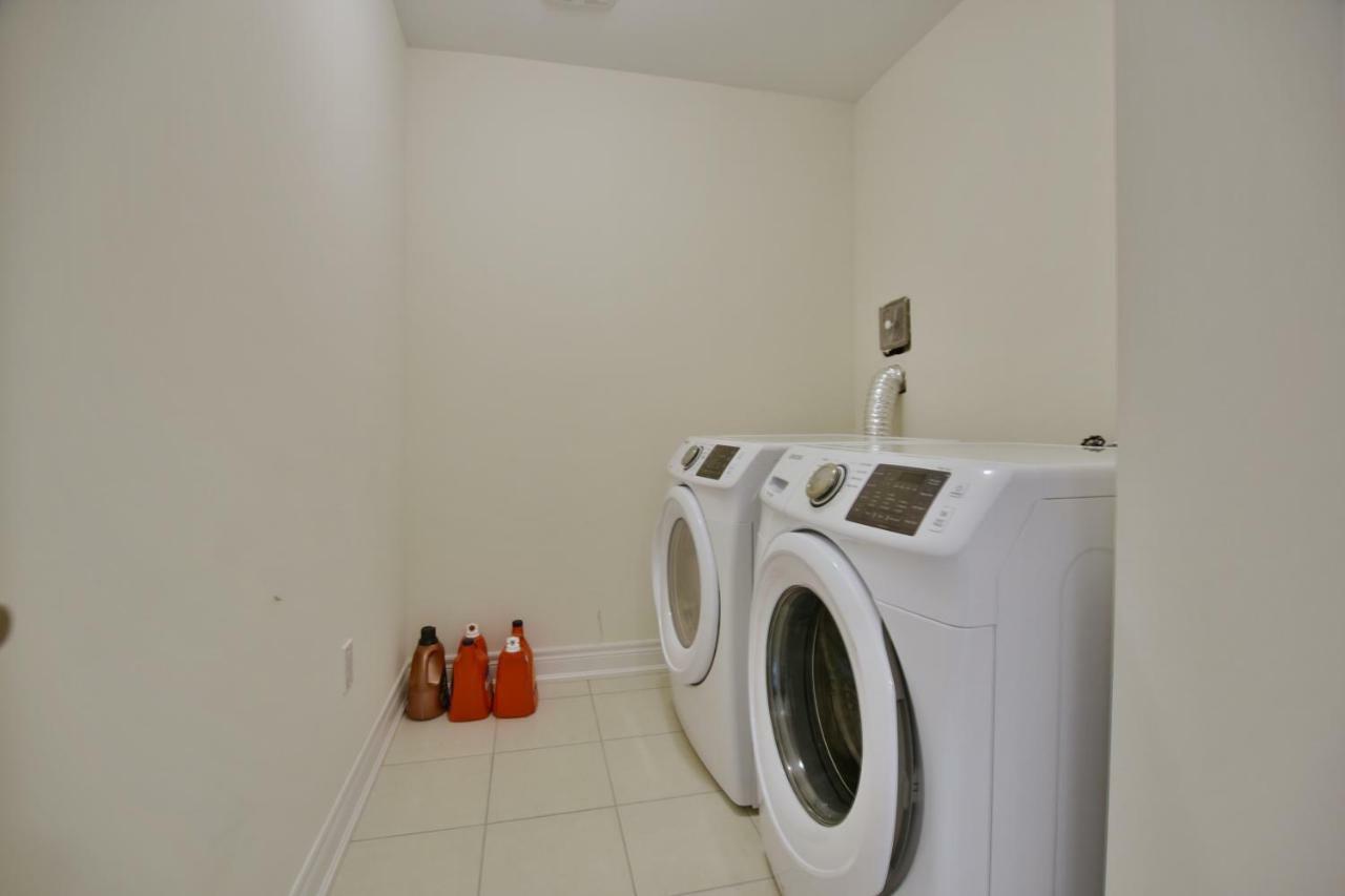 New Blue Mountain Village Snowbridge Executive Townhome Sleeps 10 With Outdoor Pool And Shuttle Nottawa Extérieur photo