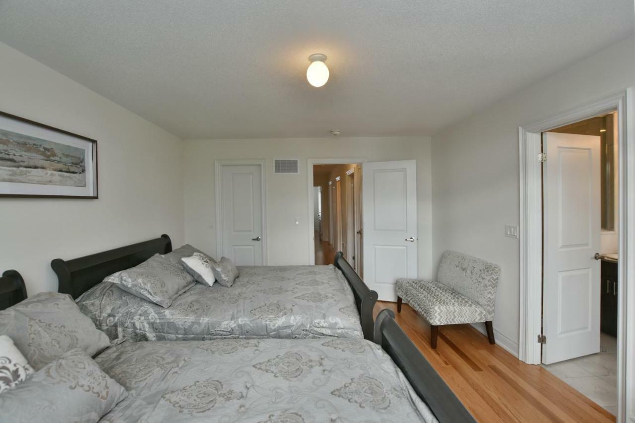 New Blue Mountain Village Snowbridge Executive Townhome Sleeps 10 With Outdoor Pool And Shuttle Nottawa Extérieur photo